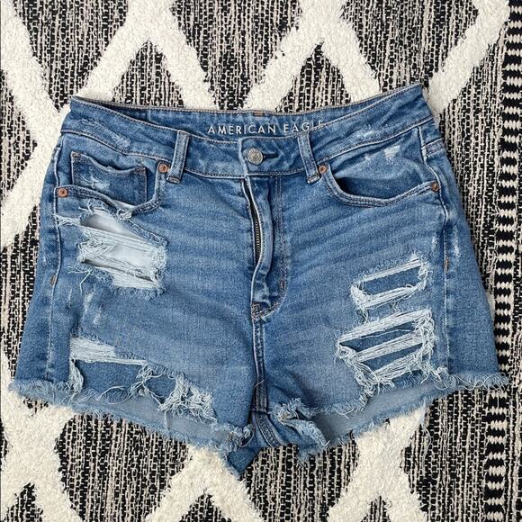 American Eagle Outfitters Ripped Mom Denim Shorts Stretch High Rise Size 8 - Picture 1 of 5